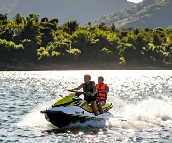 Aventuras ao Ar Livre: Jet Ski na Represa de Jurumirim em Avaré